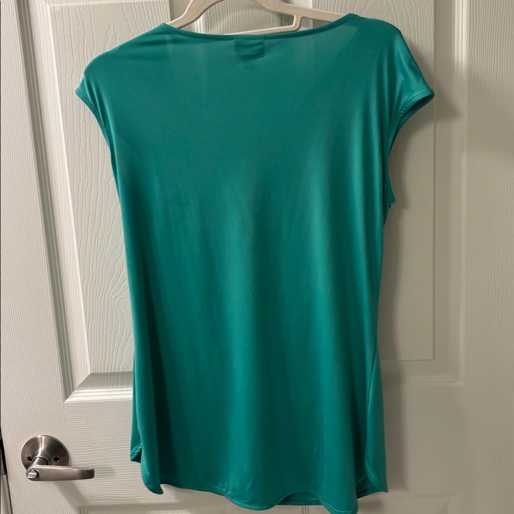 Beautiful draping sleeveless top for spring or St Patrick’s Day Size LG - Picture 6 of 7